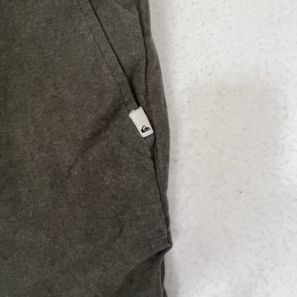 Quiksilver Shorts Men's Sz 40 Green Straight Fit Chino Flat Front Casual Shorts - Picture 9 of 10